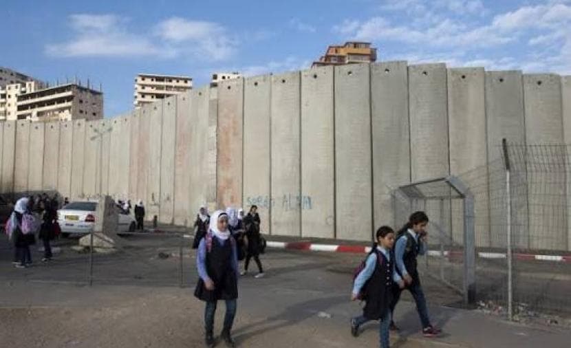 مدارس القدس تُعلّق الدوام