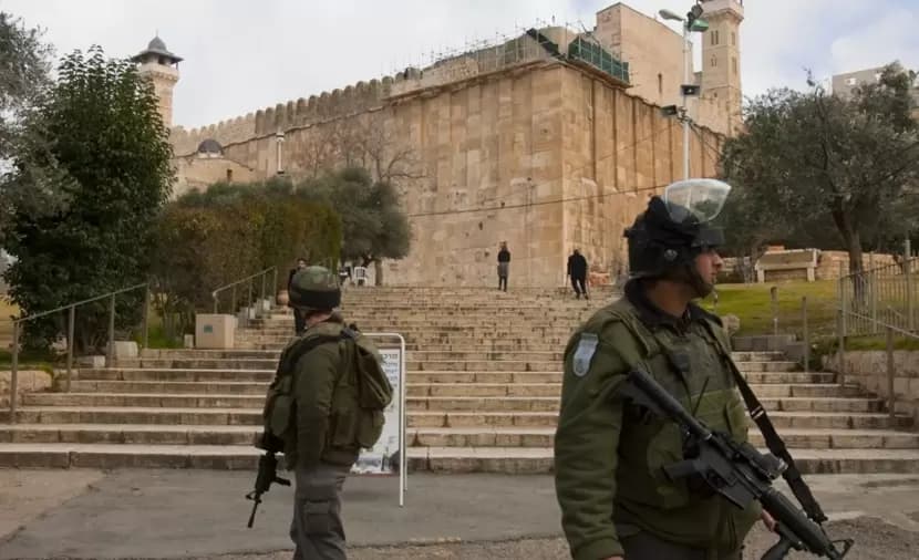 Occupation shuts Ibrahimi Mosque in Hebron