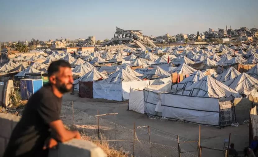 Gaza families' finances strain during war