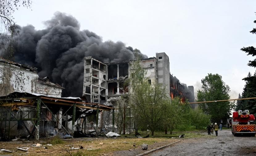 Kherson evacuation urged Moscow warns on UK targets