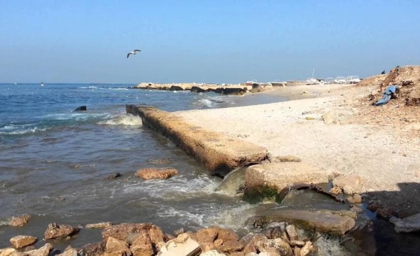 سلطة المياه تحذر من أزمة صرف صحي في غزة
