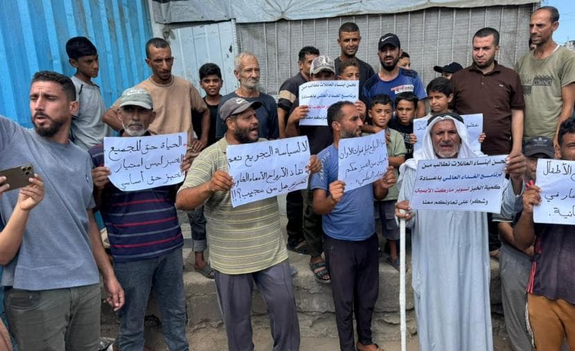 تقليص الخبز يزيد معاناة الأسر في خان يونس