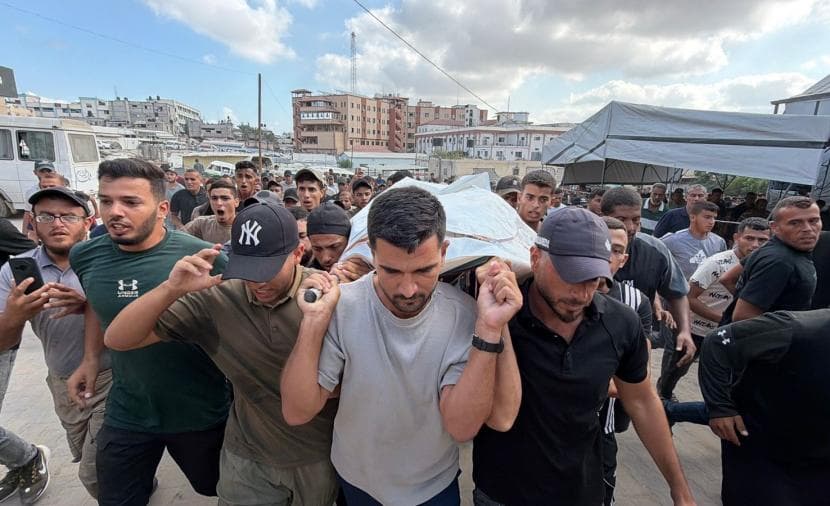 إسرائيلي يقتل محمد القاضي ويحاصر ابنته
