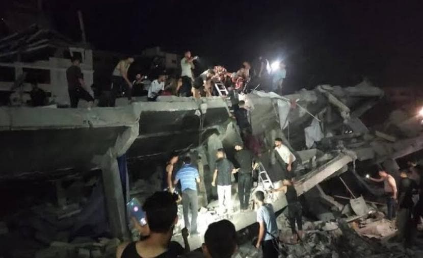 Gaza Union Warns of Building Collapse