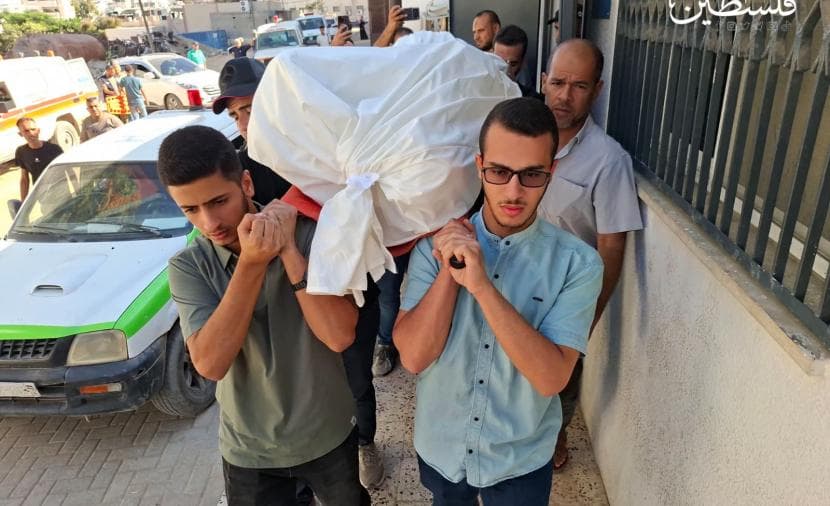 الصحة تعلن مقتل وخمسة وعشرين مصابًا في غزة خلال يوم