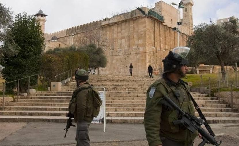 Hamas condemns closure of Al-Ibrahimi Mosque