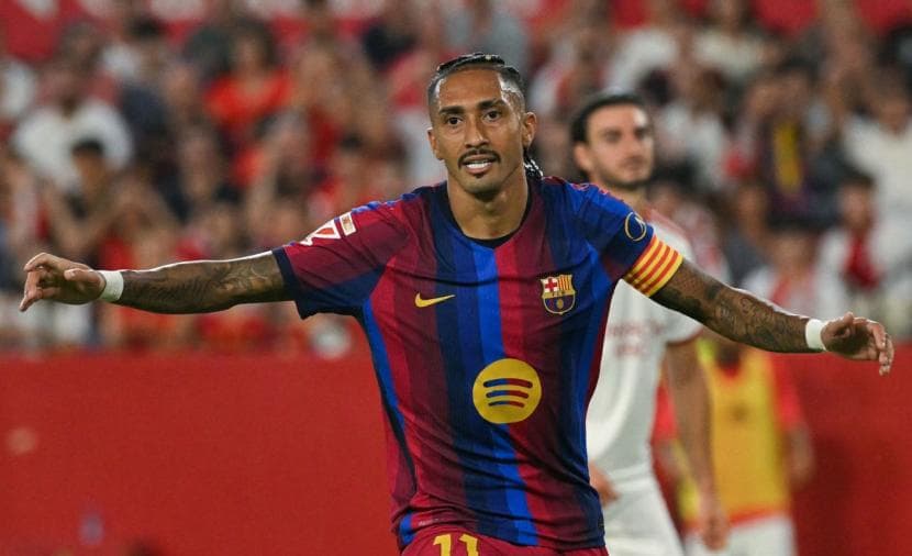 Raphinha's hat trick secures Barcelona win