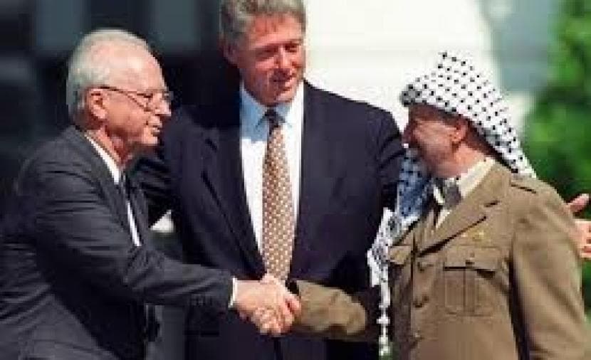 33 عامًا من أوسلو.. من الدولة المؤجلة إلى الديمقراطية