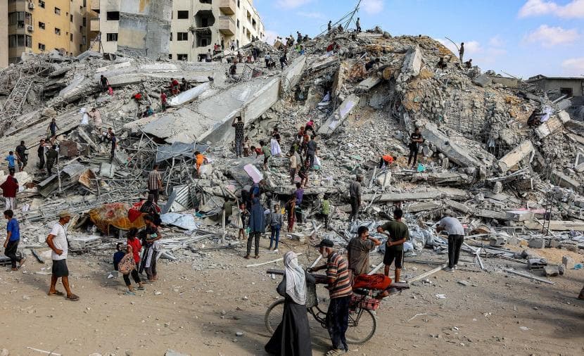 انهيار مبنى بغزة يبرز ضرورة توفير مأوى آمن