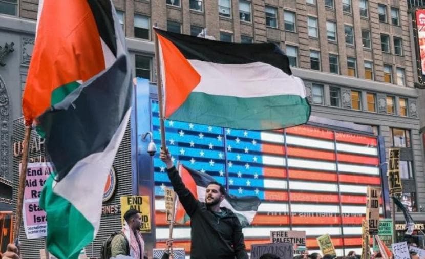 تshift في التعاطف مع الفلسطينيين والأسرائيليين
