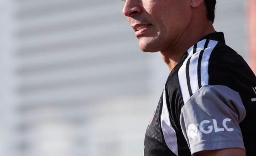 لاعب الأهلي يودع شهداء غزة
