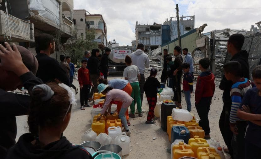 نازحون في غزة يعانون من نقص المياه