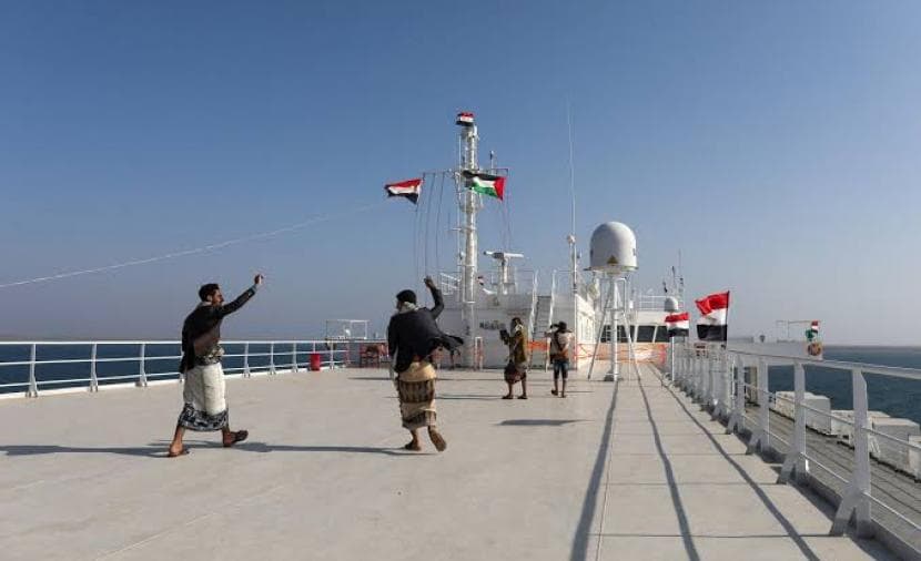 Riza'i: Hormuz is ours, Bab al-Mandab for Houthis