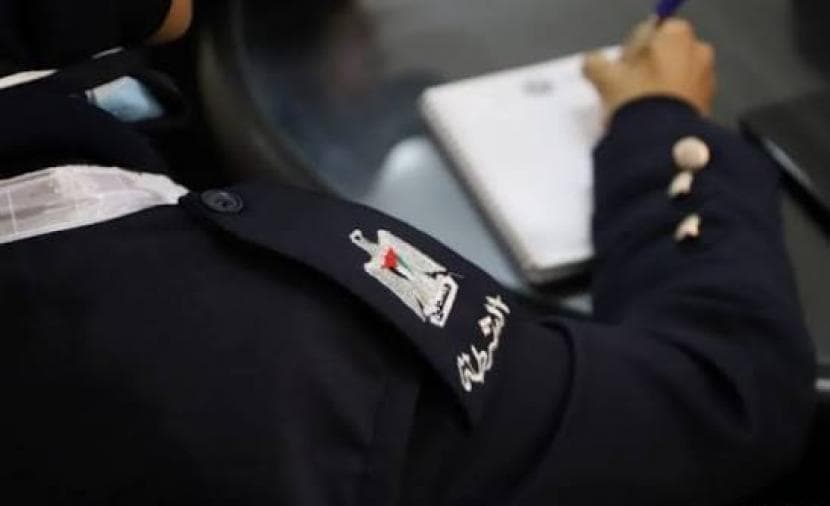 Women police arrest $13,000 fraud suspect