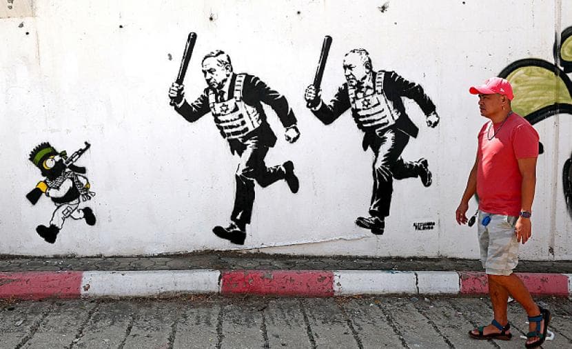 Election Committee orders Netanyahu to remove campaign posts using military resources