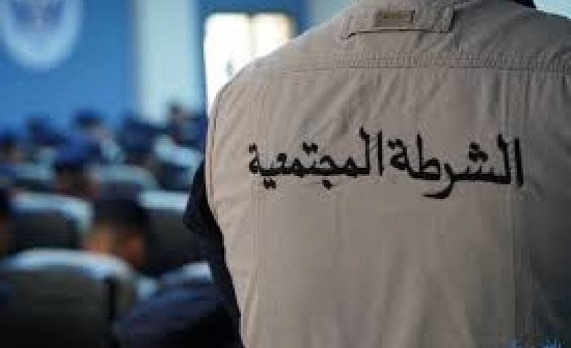 شرطة دير البلح تسوي خلافات مالية