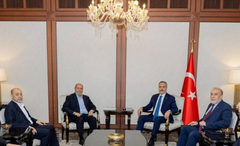Hamas and Fayad discuss Palestinian issues