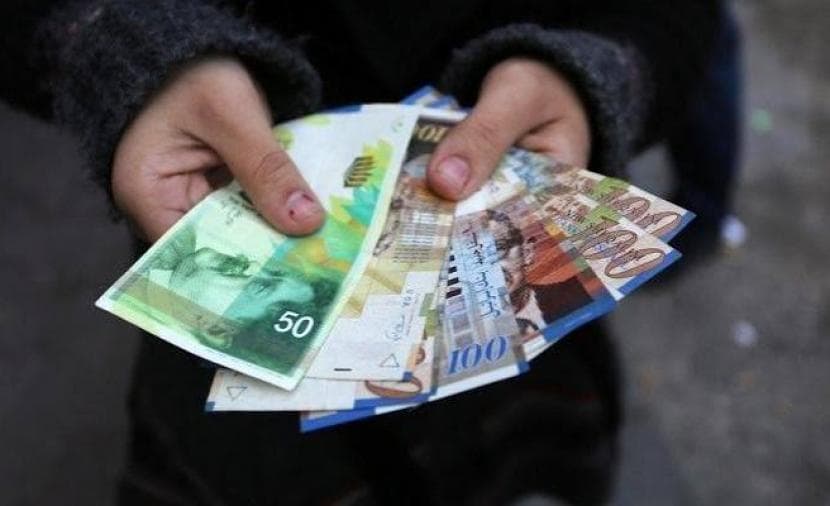 نقابة الموظفين تحذر من آثار إنسانية لتأخير الدفعة النقدية