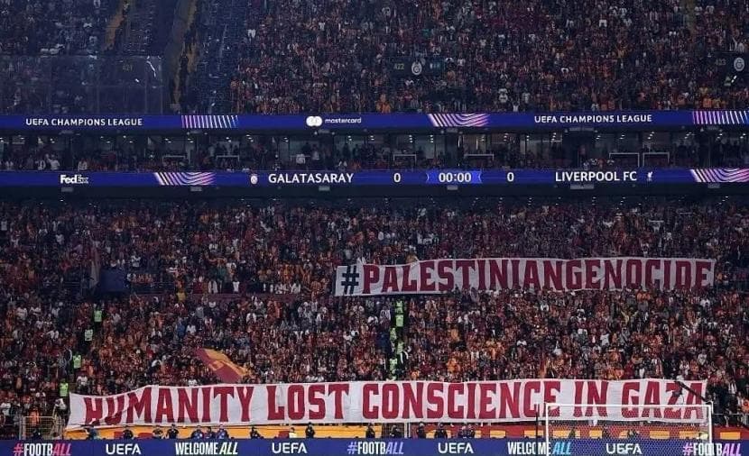 Galatasaray fans support Gaza ahead of Barcelona match