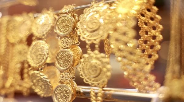 Gold costs 83.10 dinars per gram