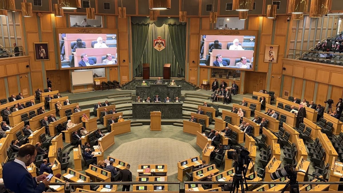 Minister Calls for Dropping "Deputy" Term