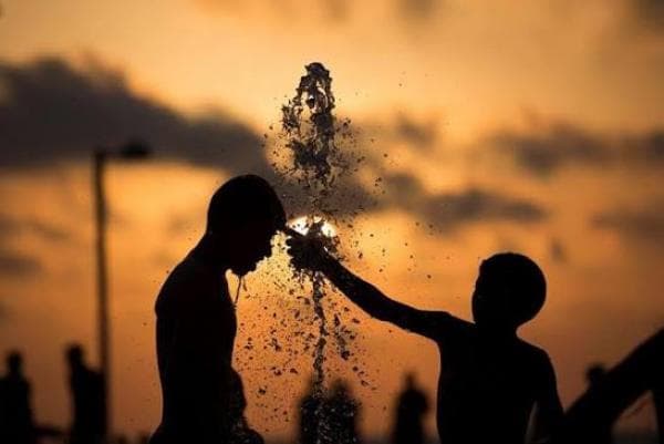 Kingdom Faces Rising Temperatures