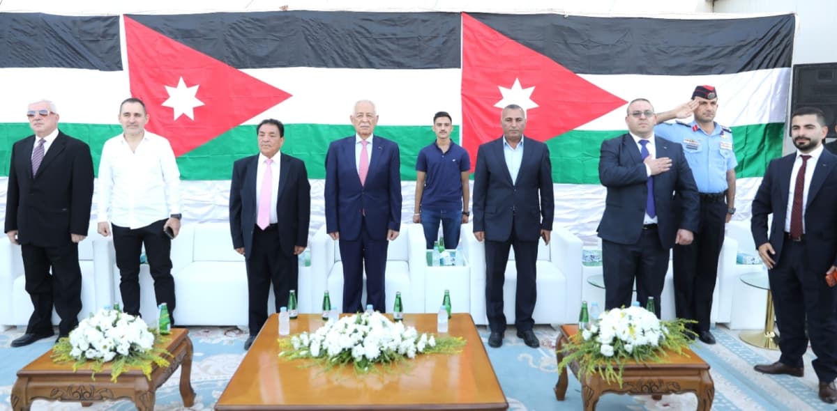 رئيس الديوان يكرم أهالي الرمثا بالمناسبات