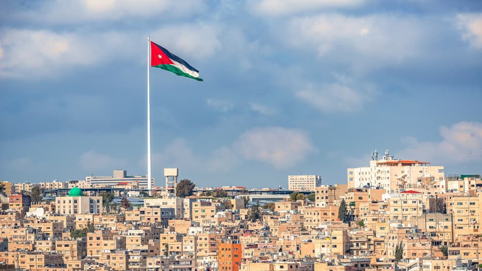 جو حار وتحذيرات من أشعة الشمس الاثنين
