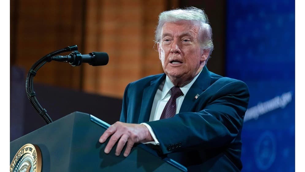 Trump's support declines to 33%