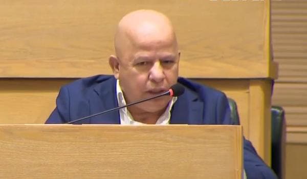 العوايشة يصف حسان بميسي ويضع رونالدو في جيبه