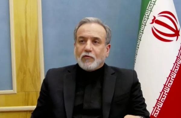 عراقجي يصف عقوبات إيران بالفشل