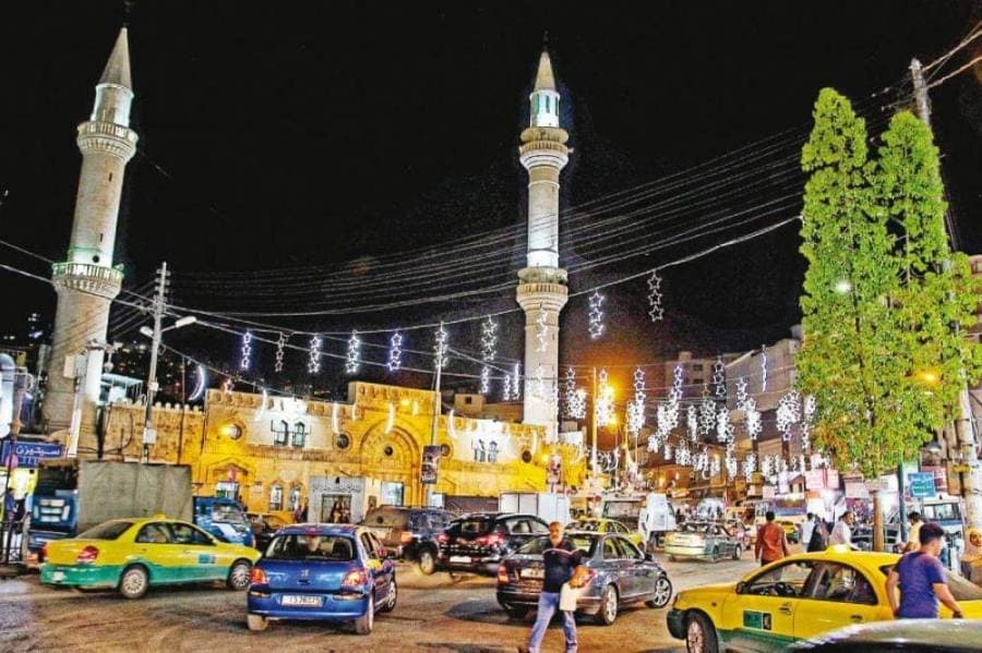 الاحتفال بالمولد النبوي وهل يجوز تسميته عيد المولد