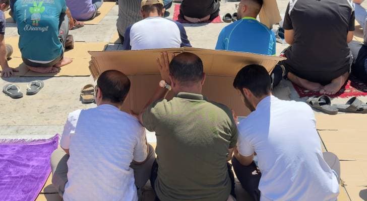 Prayers call for shading at Al-Husseini Mosque