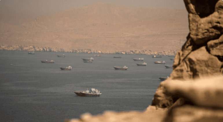 ترمب يفكر في عمليات في هرمز