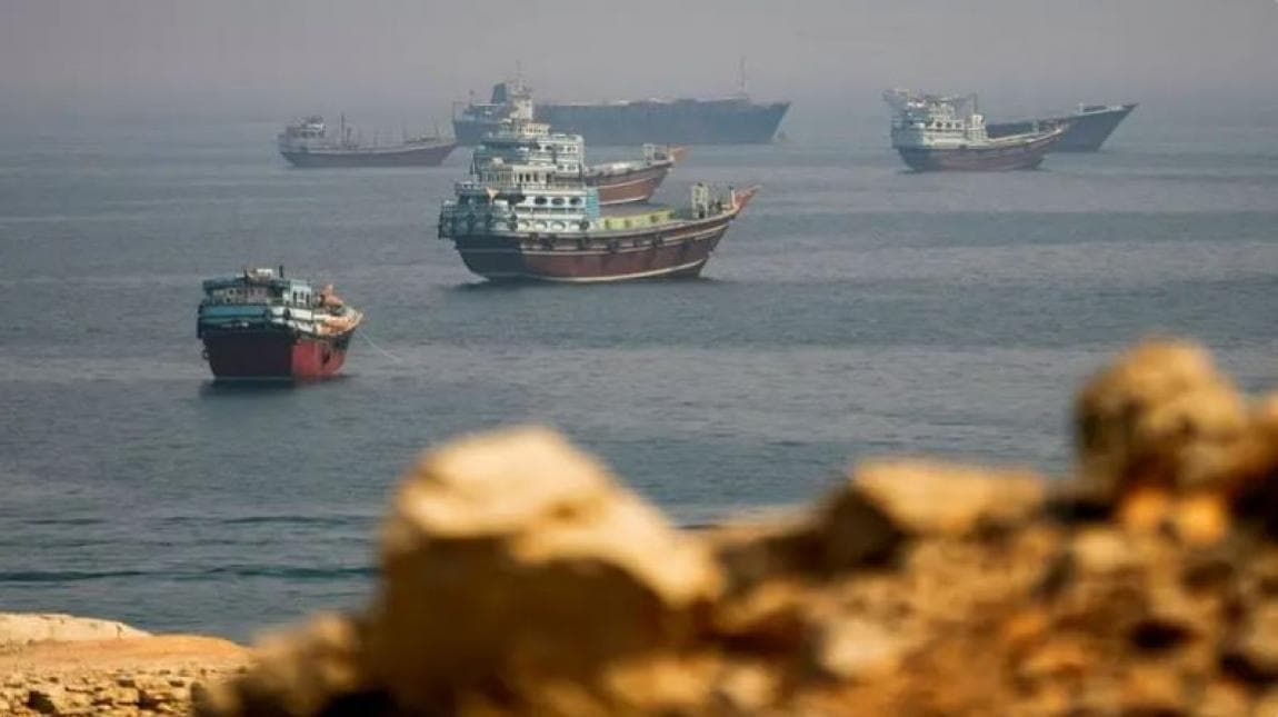 مستجدات أزمة مضيق هرمز وإيران تهدد أميركا