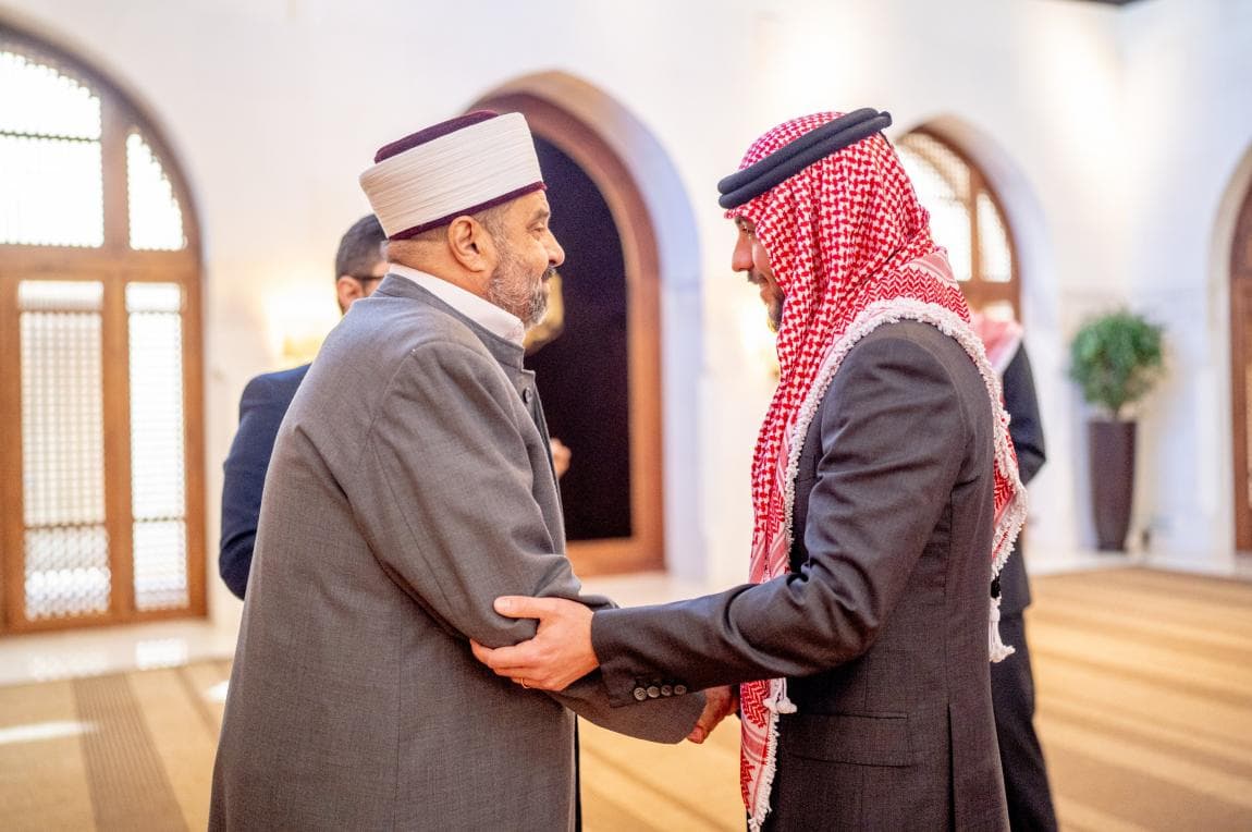 Deputy King Recognizes Al Al-Bayt Leaders