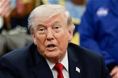 Trump predicts large oil price decline