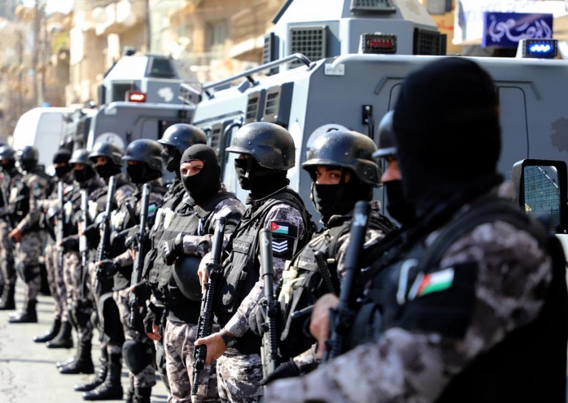 Security forces detain 19 and break 3 drug rings
