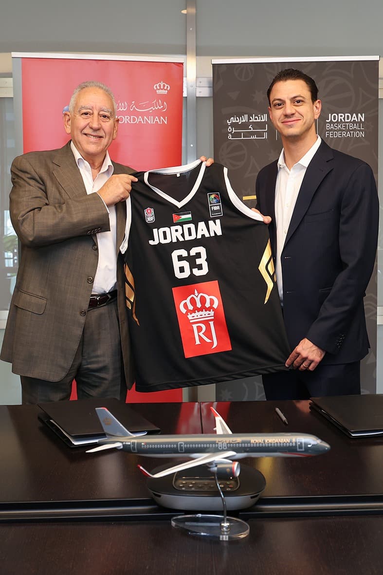 الملكية الأردنية والاتحاد لكرة السلة يجددان رعاية المنتخب