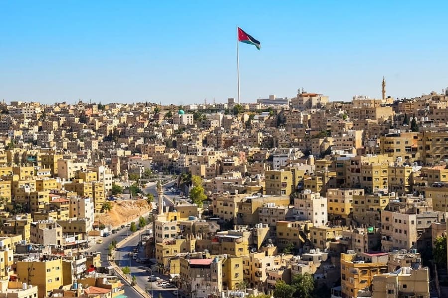 موجة معتدلة مع أمطار خفيفة شمال المملكة