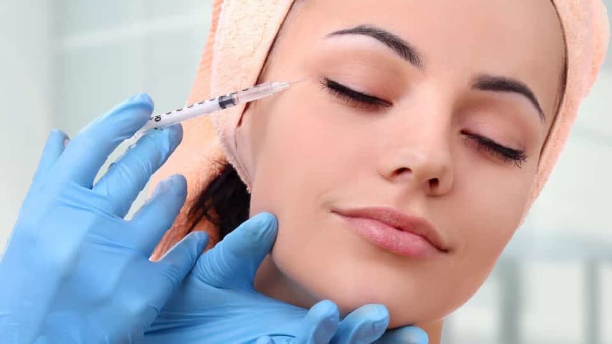 وزير الصحة ينفي ممارسات غير مرخصة من فتاة تدعي الطب