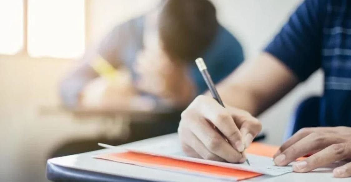التربية تحذر من مدارس خارج الأردن غير المعتمدة