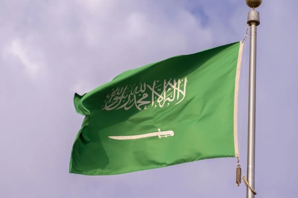 السعودية تعترض صاروخاً حوثياً نحو الرياض
