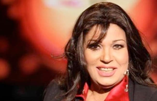 فيفي عبده تكشف عن إصابتها ورفضها العملية