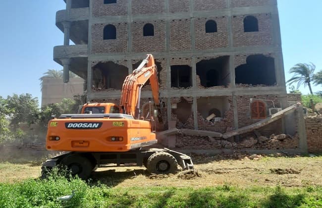 إزالة 554 تعدياً على الأراضي في البحيرة