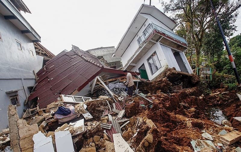 Indonesia earthquake death toll hits 47