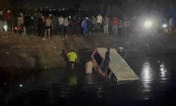 Microbus into Gezirawi Canal in Al-Ayat