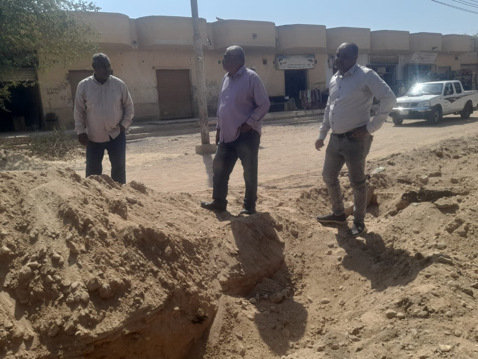 رئيس مدينة الطود يواصل متابعة مشروعات الصرف والكهرباء