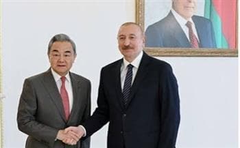الرئيس الأذري يناقش مع الوزير الصيني التعاون الثنائي