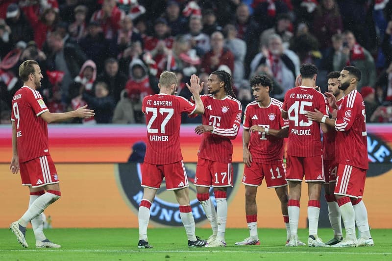 Bayern secures dominant win to top Bundesliga